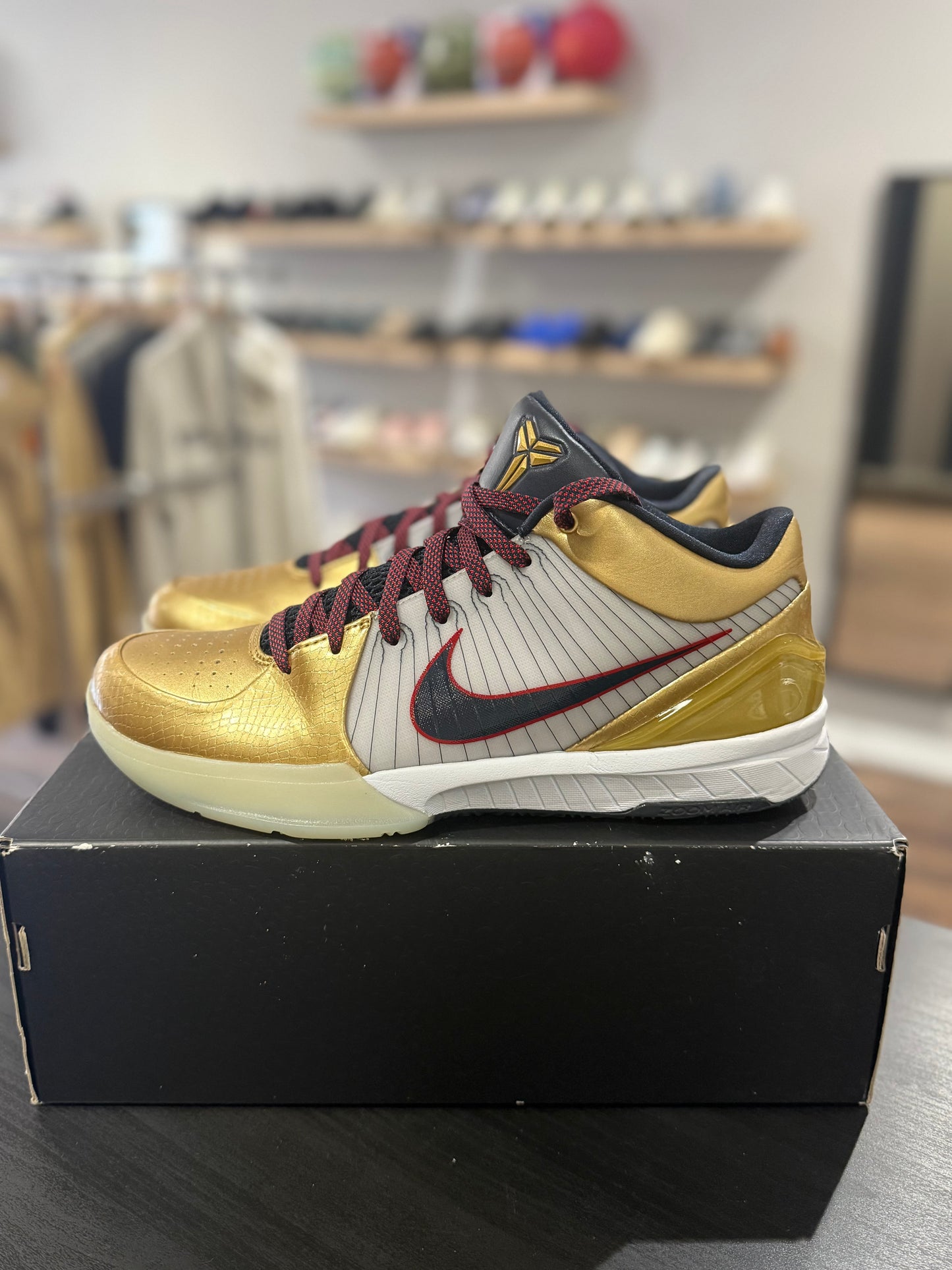 Kobe 4 Gold Medal