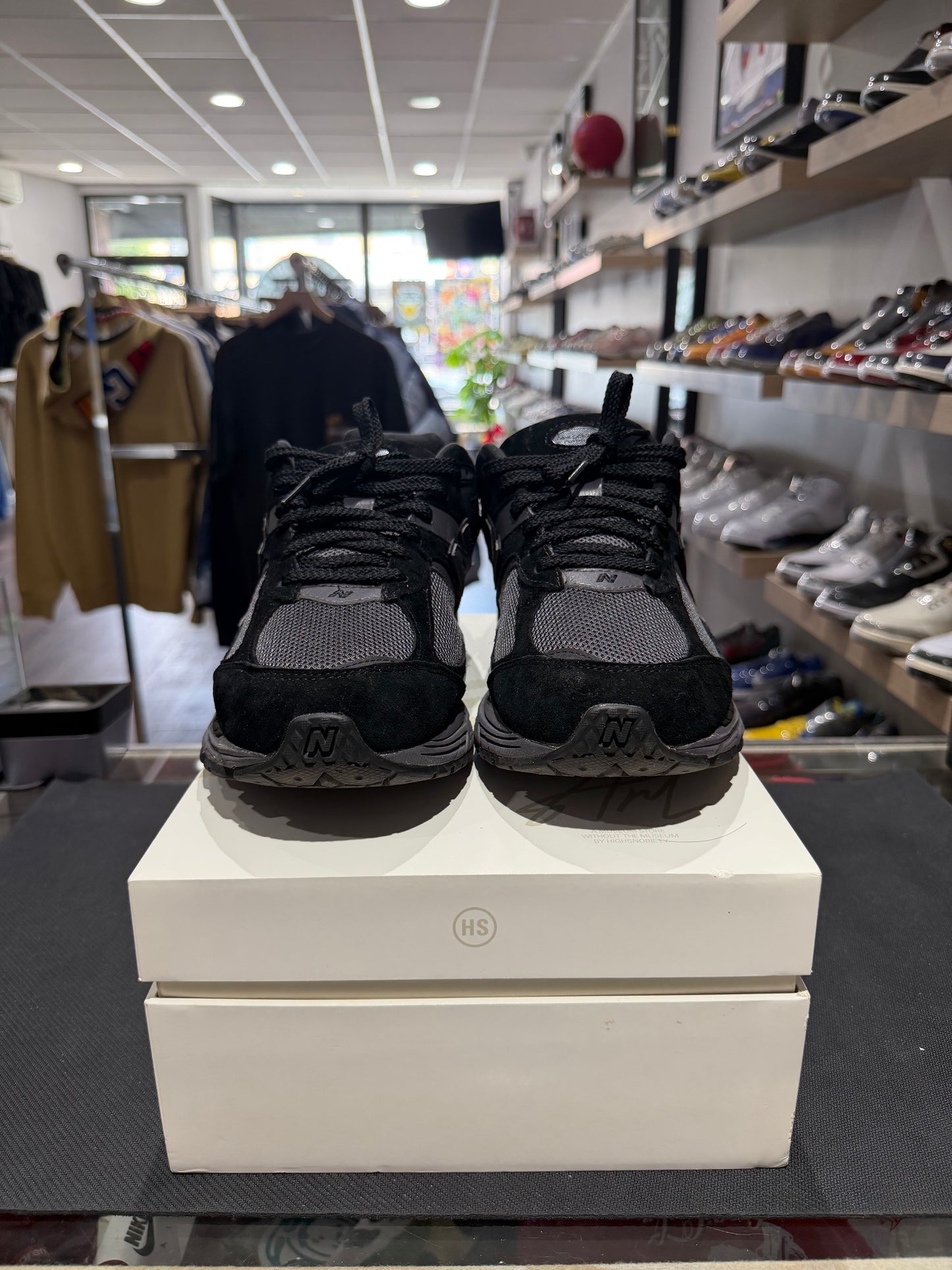 NB 2002R Black Dark Gray