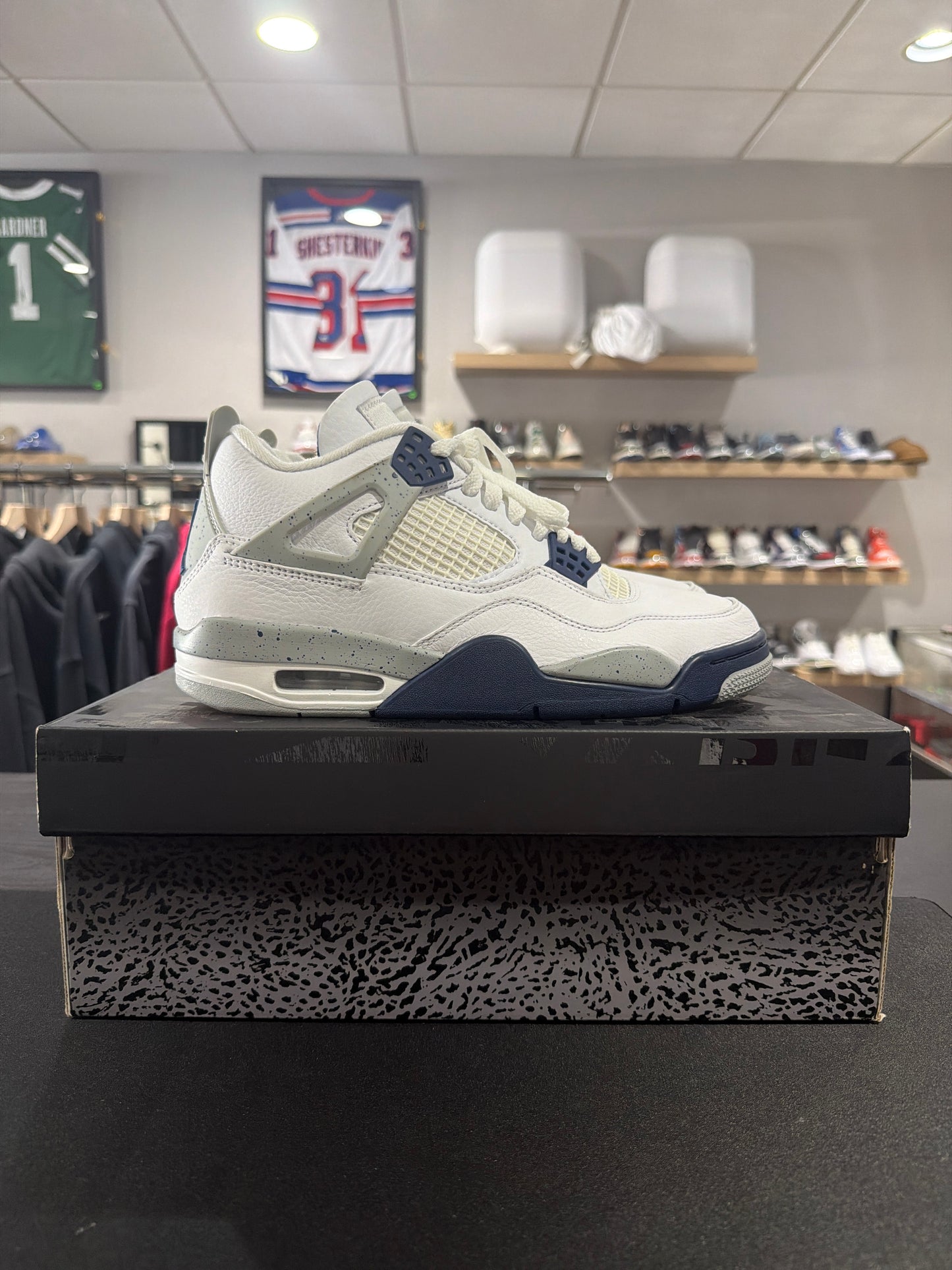 Jordan 4 Retro Midnight Navy