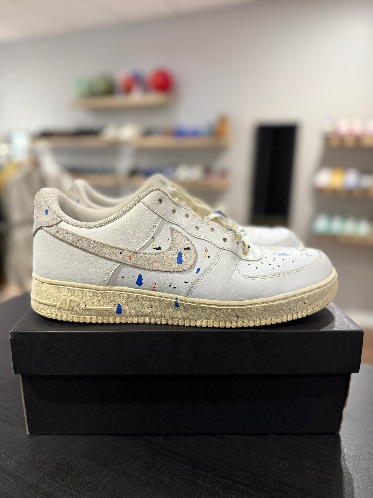 White Paint Splatter Air Force 1 Low (Used)