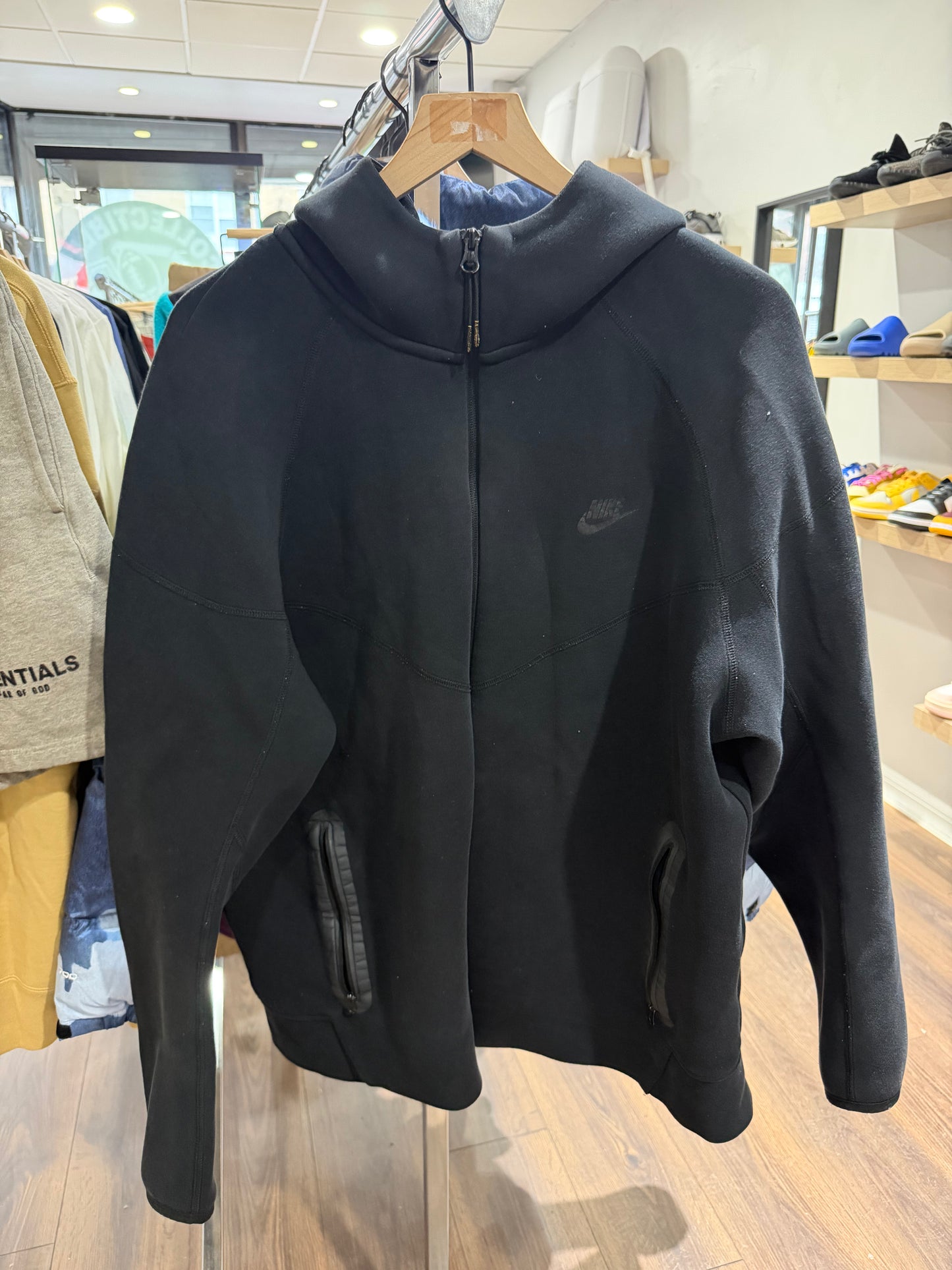 Tech Hoodie Black