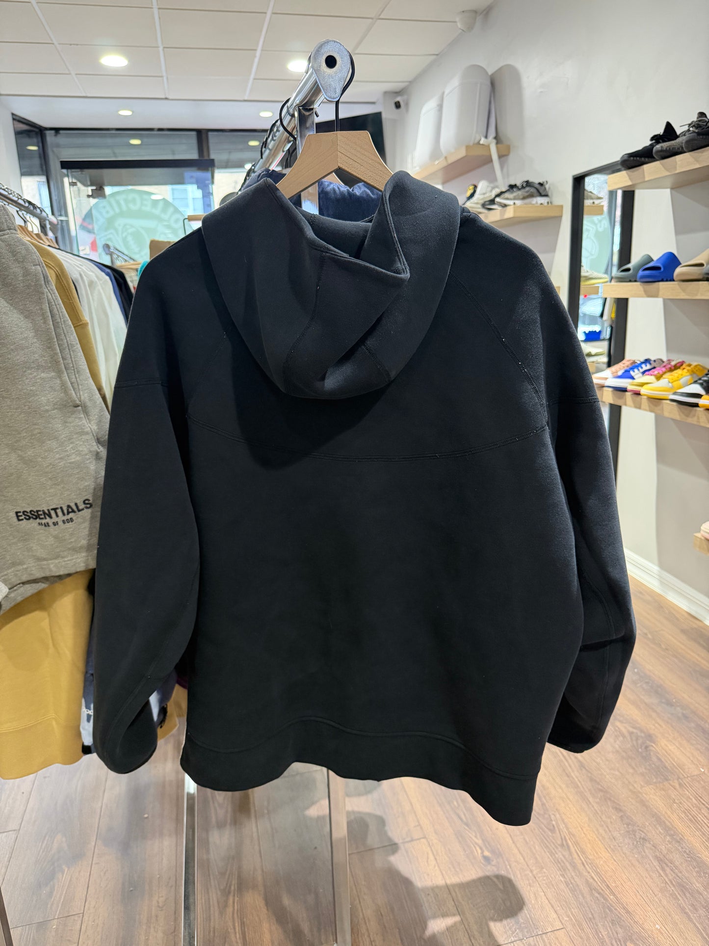 Tech Hoodie Black