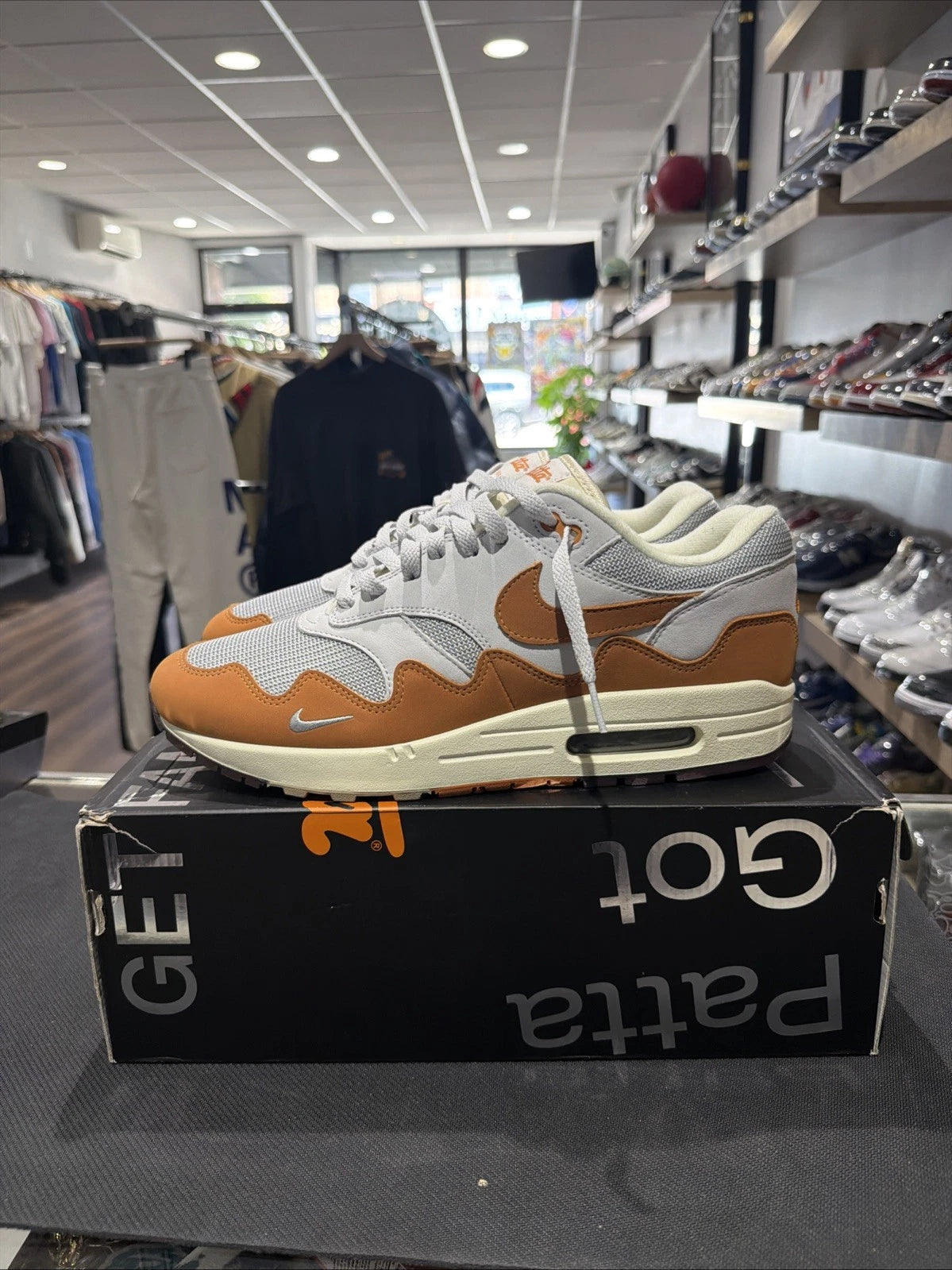 Air Max 1 Patta Waves Monarch
